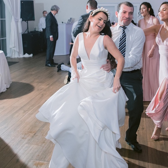 Wedding Dress - Picture 4 of 4